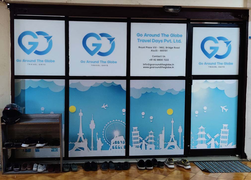 Go Around The Globe team - front Photo